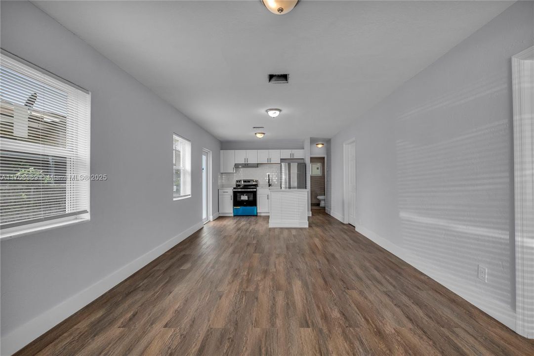 En Venta: $479,000 (3 camas, 2 baños, 1132 Pies cuadrados)