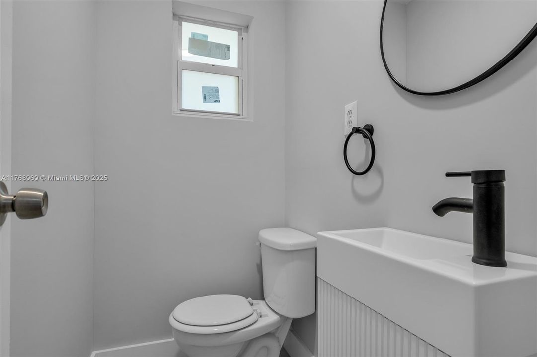 En Venta: $479,000 (3 camas, 2 baños, 1132 Pies cuadrados)