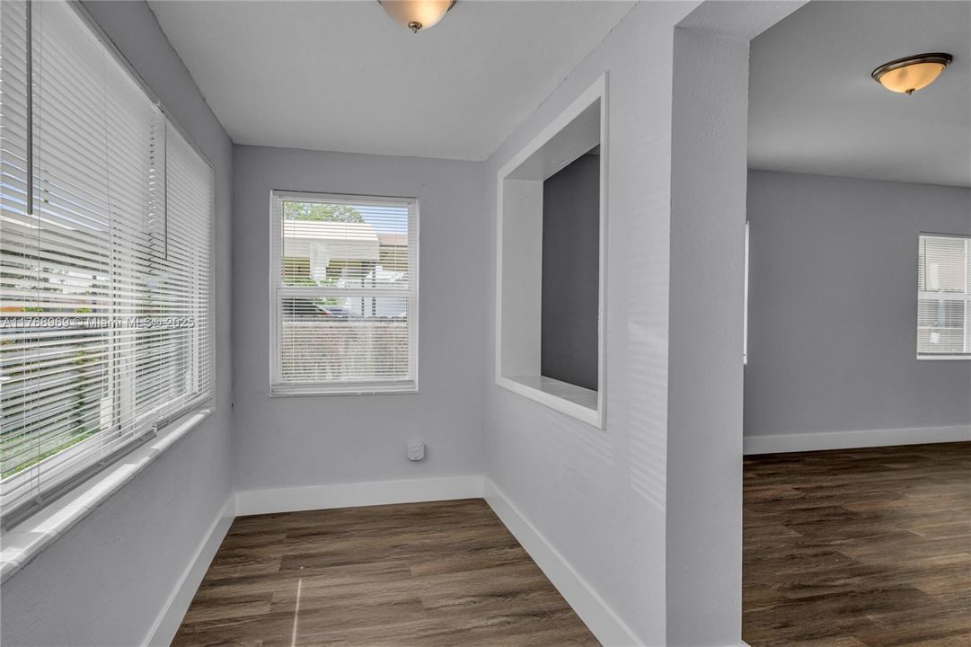 En Venta: $479,000 (3 camas, 2 baños, 1132 Pies cuadrados)