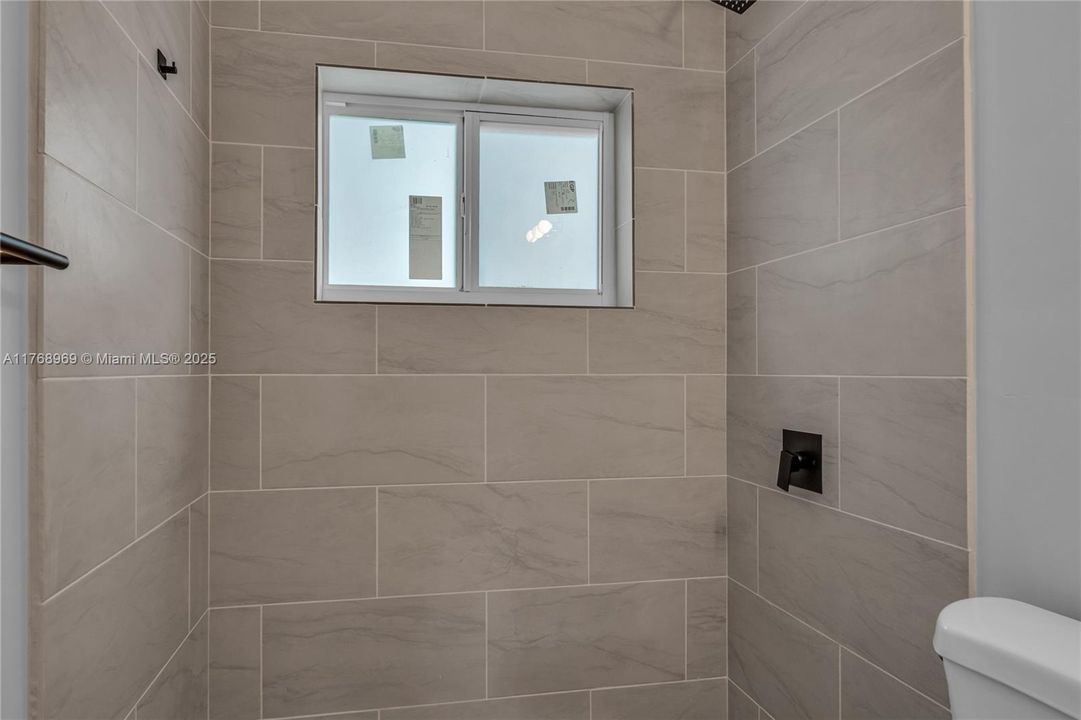 En Venta: $479,000 (3 camas, 2 baños, 1132 Pies cuadrados)