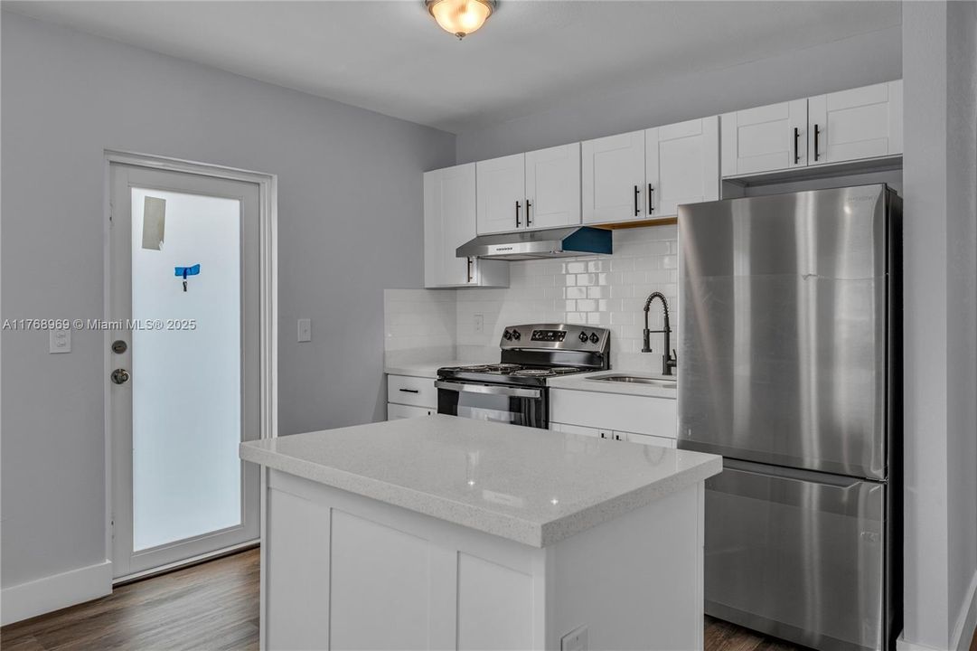 En Venta: $479,000 (3 camas, 2 baños, 1132 Pies cuadrados)