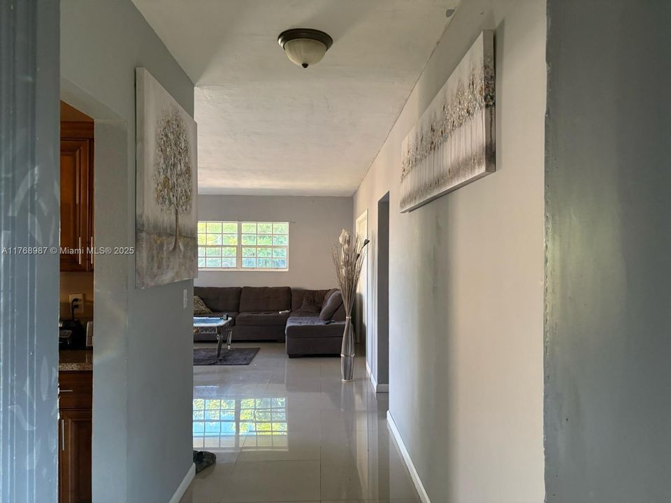 En Venta: $625,000 (3 camas, 2 baños, 1972 Pies cuadrados)