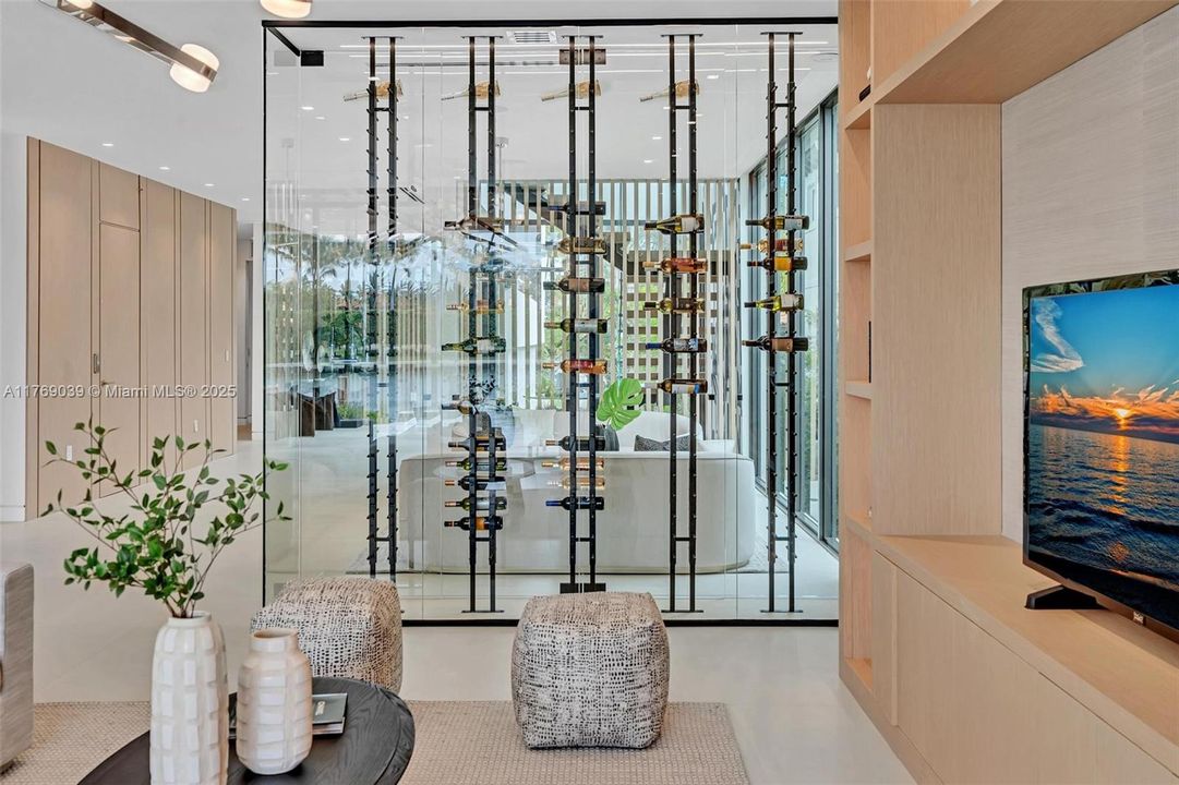 最近售出: $14,700,000 (7 贝兹, 7 浴室, 6565 平方英尺)