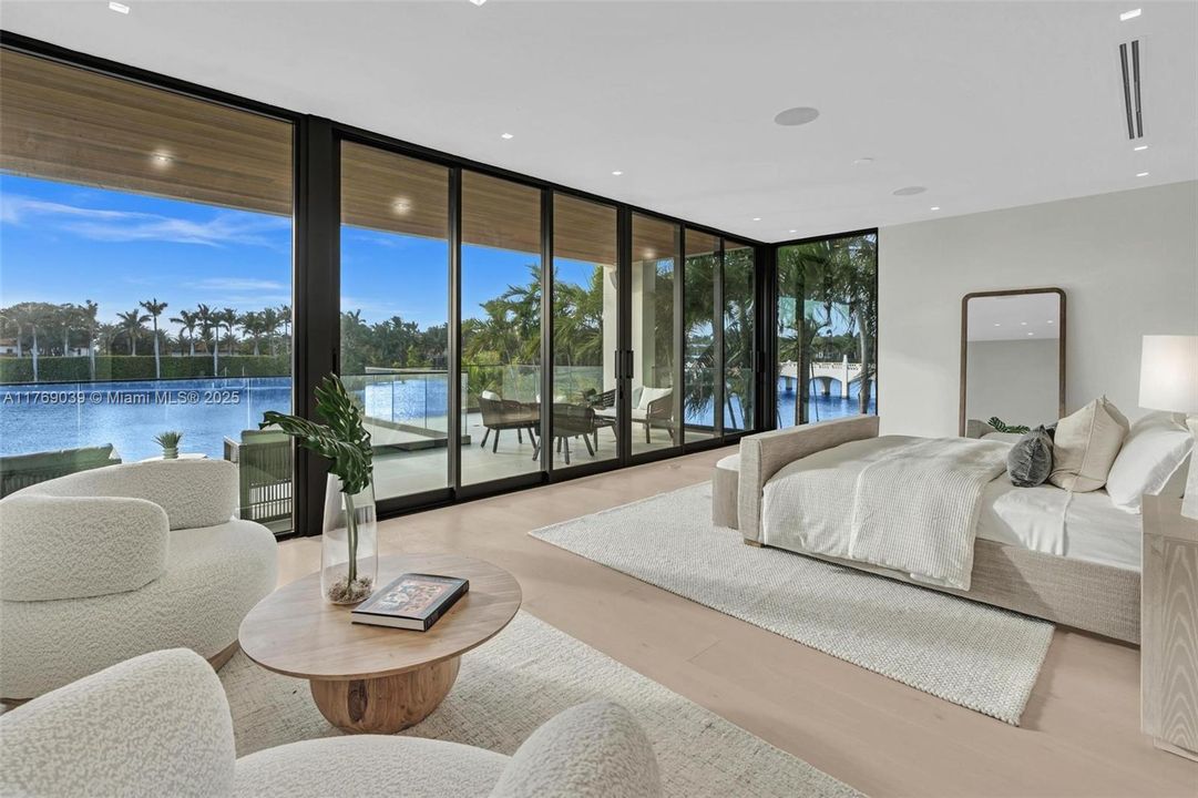 最近售出: $14,700,000 (7 贝兹, 7 浴室, 6565 平方英尺)