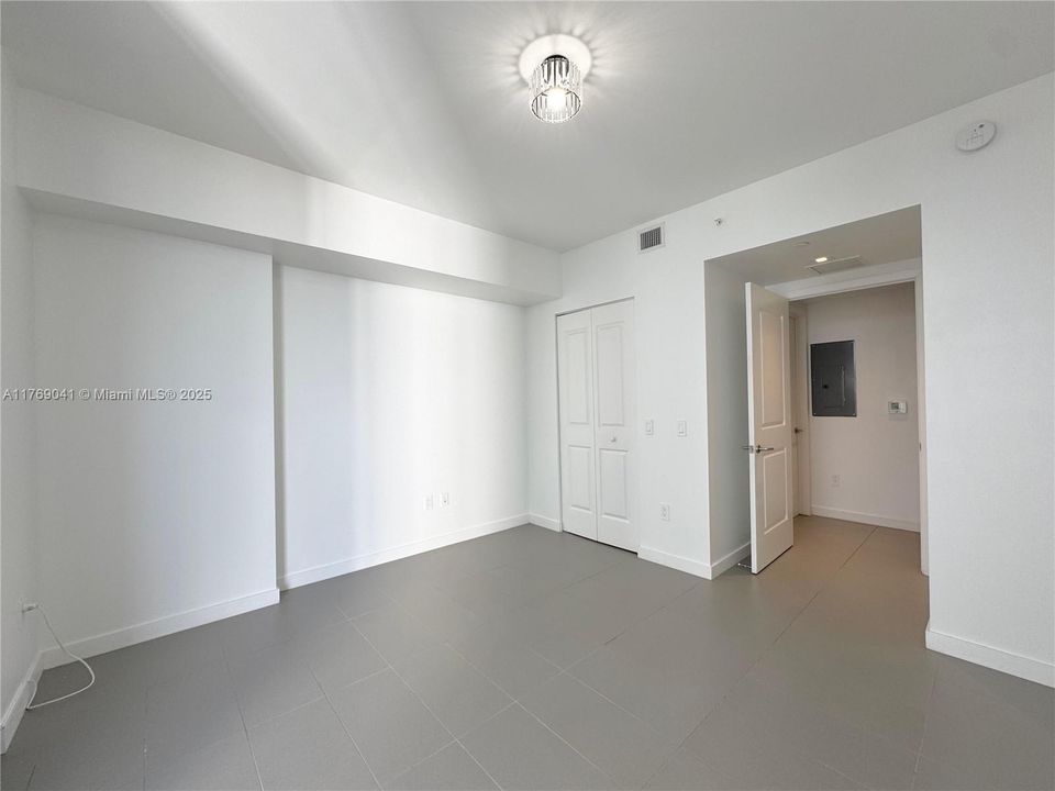 Recently Rented: $2,950 (1 beds, 1 baths, 754 Square Feet)