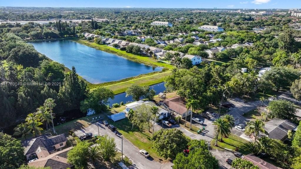 Recently Sold: $750,000 (0 beds, 0 baths, 1982 Square Feet)