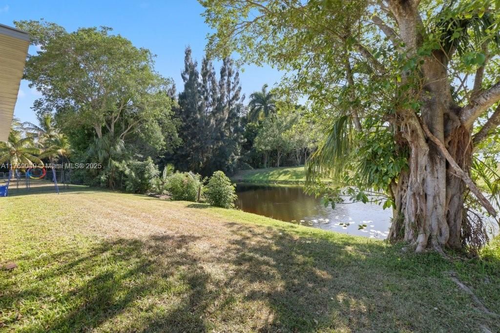 Recently Sold: $750,000 (0 beds, 0 baths, 1982 Square Feet)