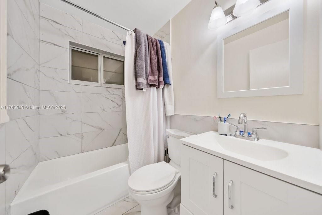 Recently Sold: $750,000 (0 beds, 0 baths, 1982 Square Feet)