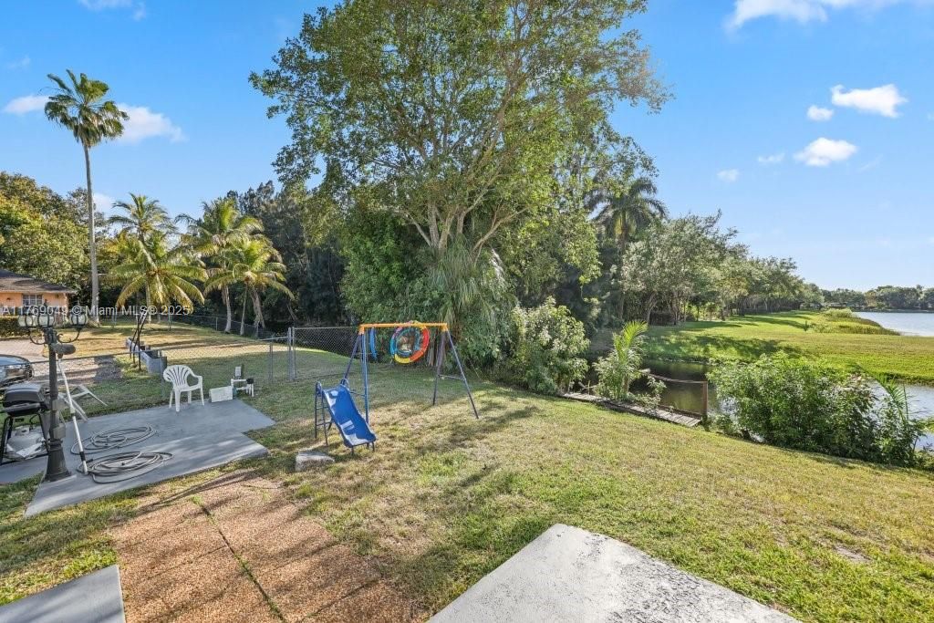 Recently Sold: $750,000 (0 beds, 0 baths, 1982 Square Feet)