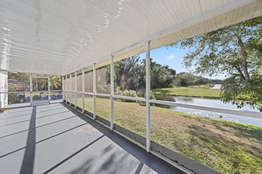 Recently Sold: $750,000 (0 beds, 0 baths, 1982 Square Feet)