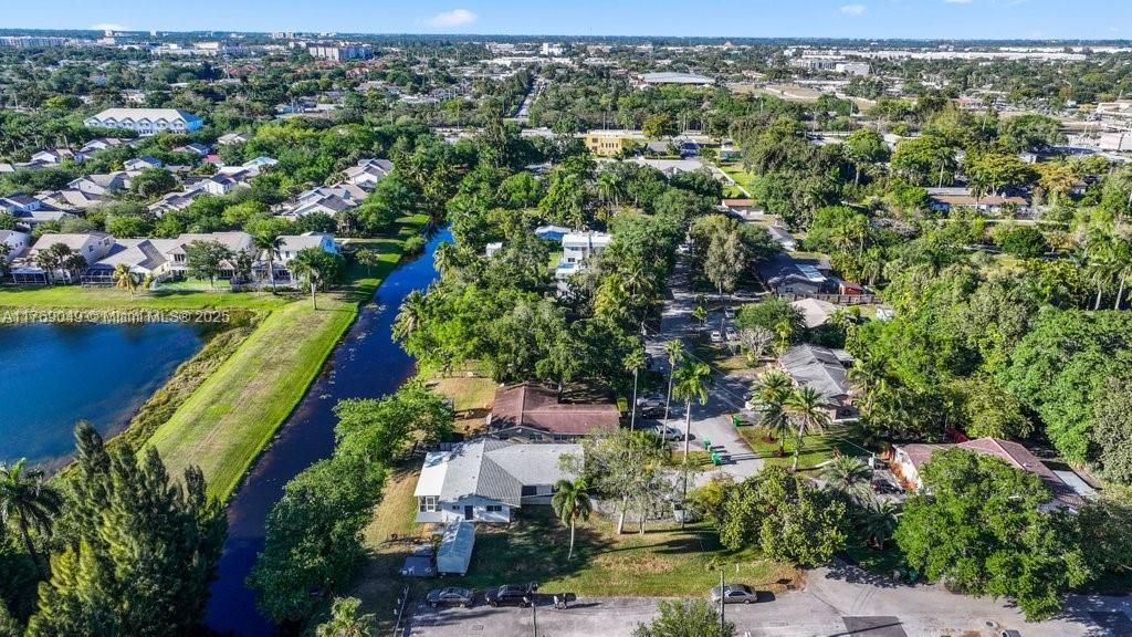 Recently Sold: $750,000 (0 beds, 0 baths, 1982 Square Feet)