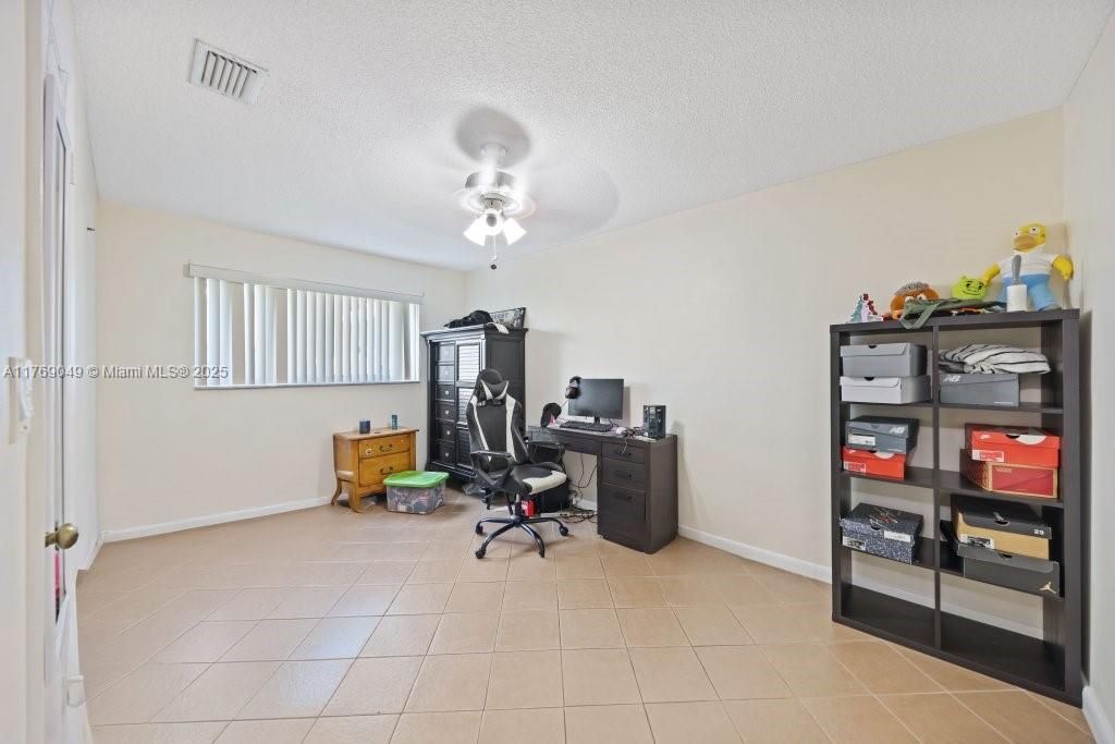 Recently Sold: $750,000 (0 beds, 0 baths, 1982 Square Feet)