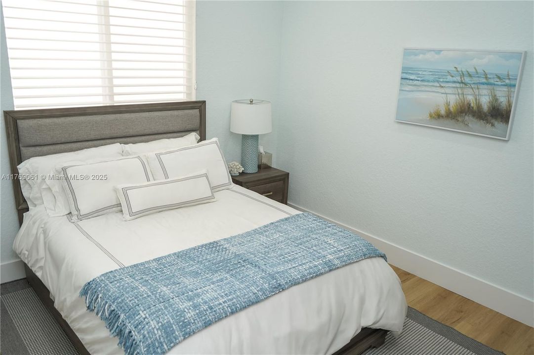 Vendido Recientemente: $685,000 (3 camas, 2 baños, 2050 Pies cuadrados)