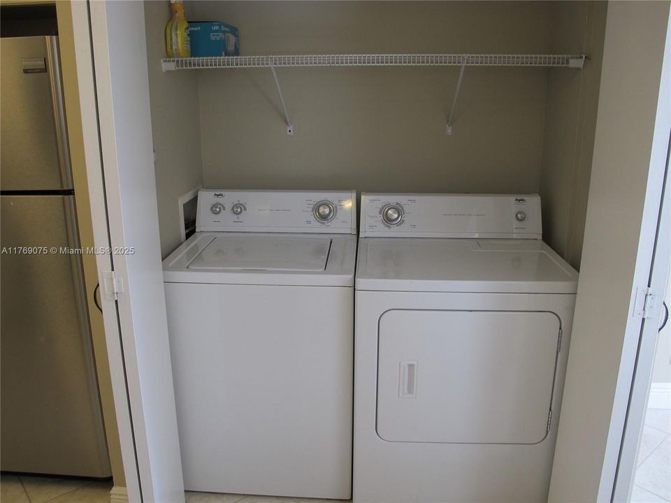 Vendido Recientemente: $350,000 (3 camas, 2 baños, 1630 Pies cuadrados)