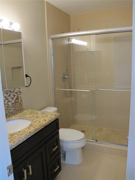 Vendido Recientemente: $350,000 (3 camas, 2 baños, 1630 Pies cuadrados)