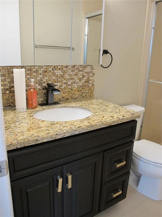 Vendido Recientemente: $350,000 (3 camas, 2 baños, 1630 Pies cuadrados)