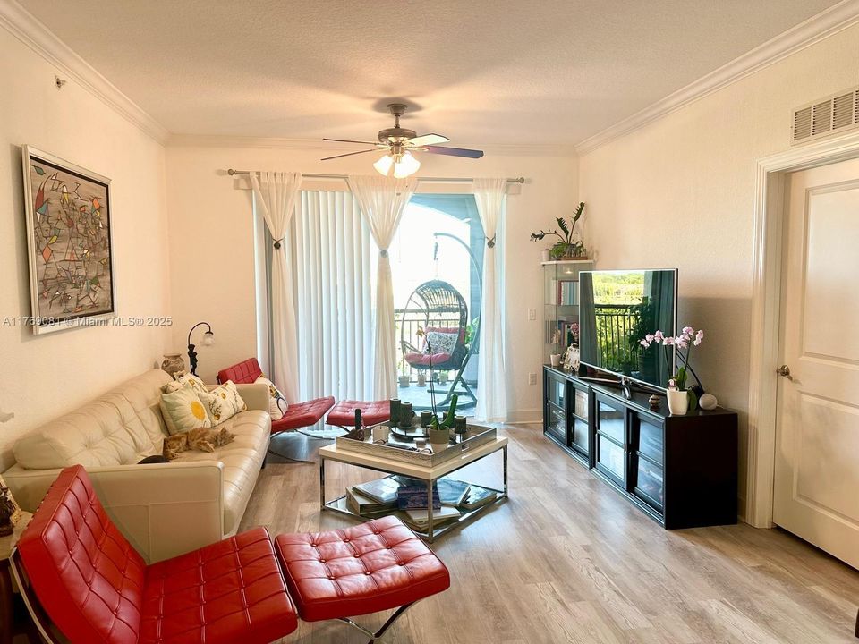 Недавно арендовано: $2,450 (2 спален, 2 ванн, 1137 Квадратных фут)