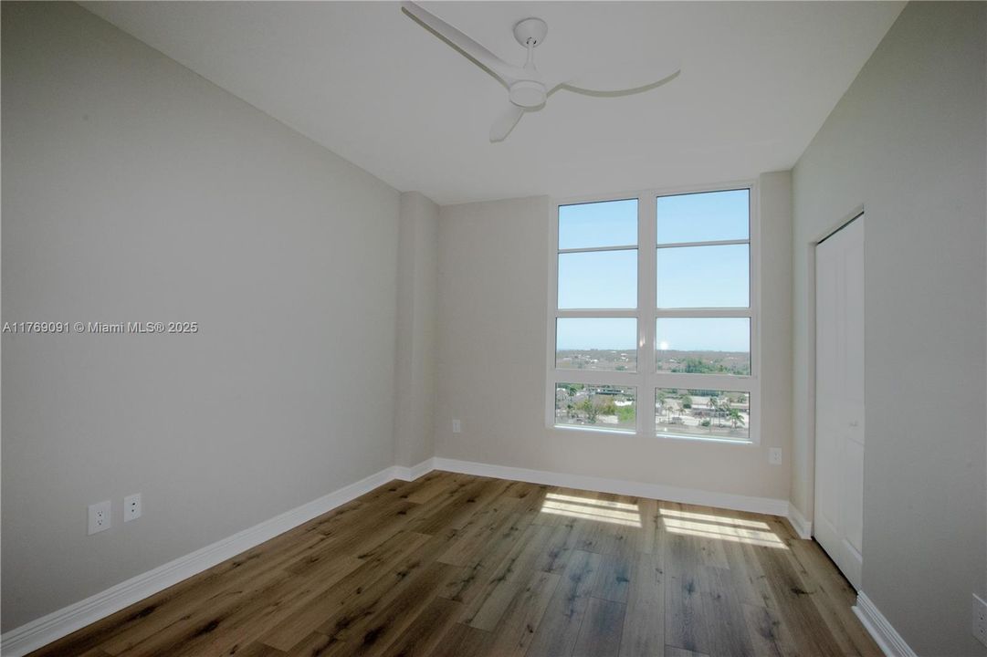 Recently Rented: $3,500 (2 beds, 2 baths, 1385 Square Feet)