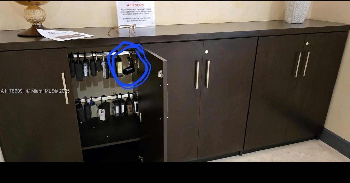 Recently Rented: $3,500 (2 beds, 2 baths, 1385 Square Feet)