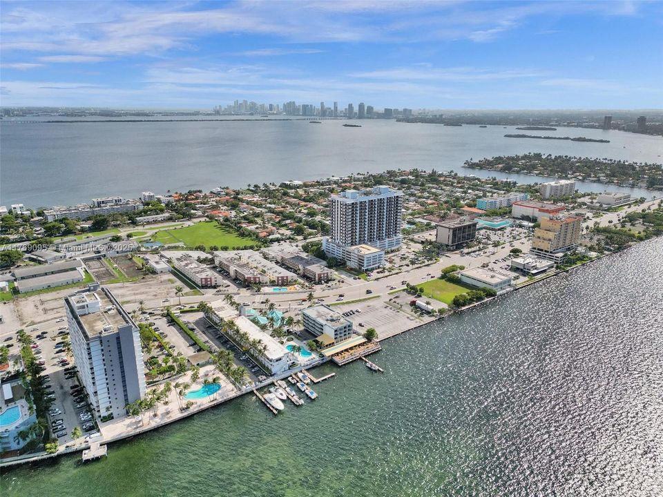 最近租的: $2,495 (1 贝兹, 1 浴室, 940 平方英尺)