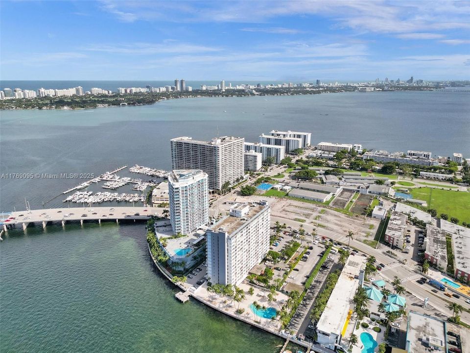 最近租的: $2,495 (1 贝兹, 1 浴室, 940 平方英尺)