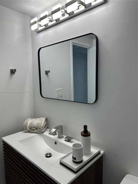 最近租的: $2,495 (1 贝兹, 1 浴室, 940 平方英尺)