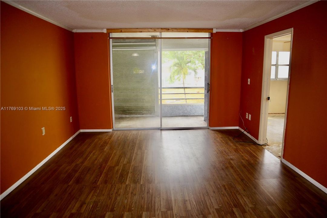 Recently Sold: $80,000 (2 beds, 2 baths, 850 Square Feet)