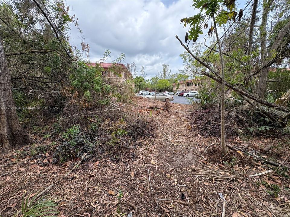 For Sale: $1,000,000 (1.70 acres)