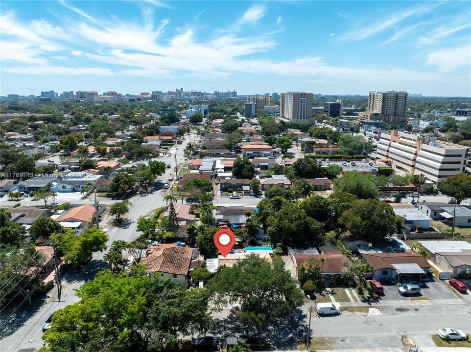 Recently Sold: $695,000 (3 beds, 2 baths, 1088 Square Feet)