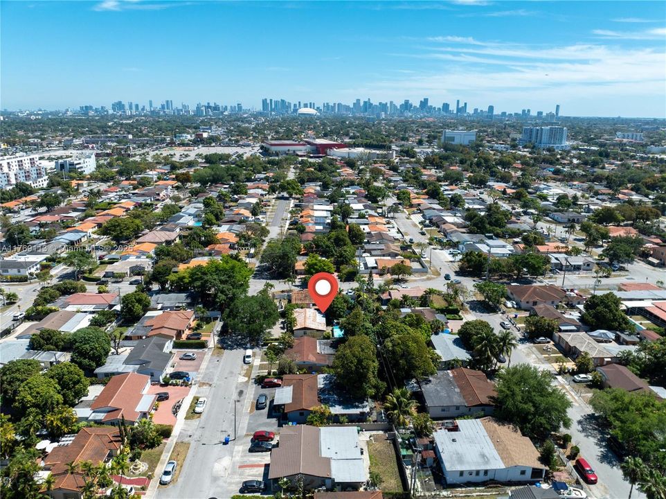 Recently Sold: $695,000 (3 beds, 2 baths, 1088 Square Feet)