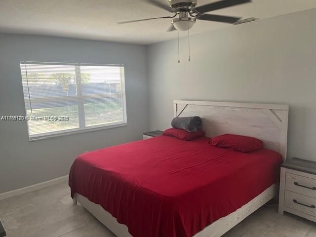 最近租的: $1,800 (2 贝兹, 2 浴室, 0 平方英尺)