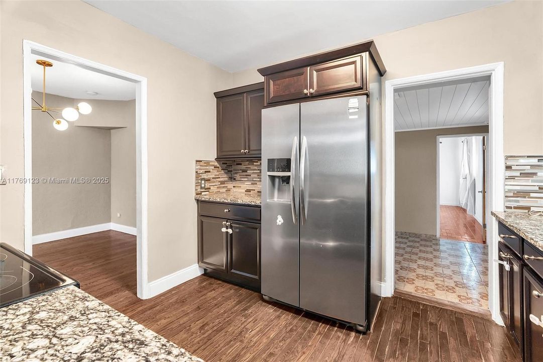 Recently Rented: $4,450 (3 beds, 2 baths, 1635 Square Feet)