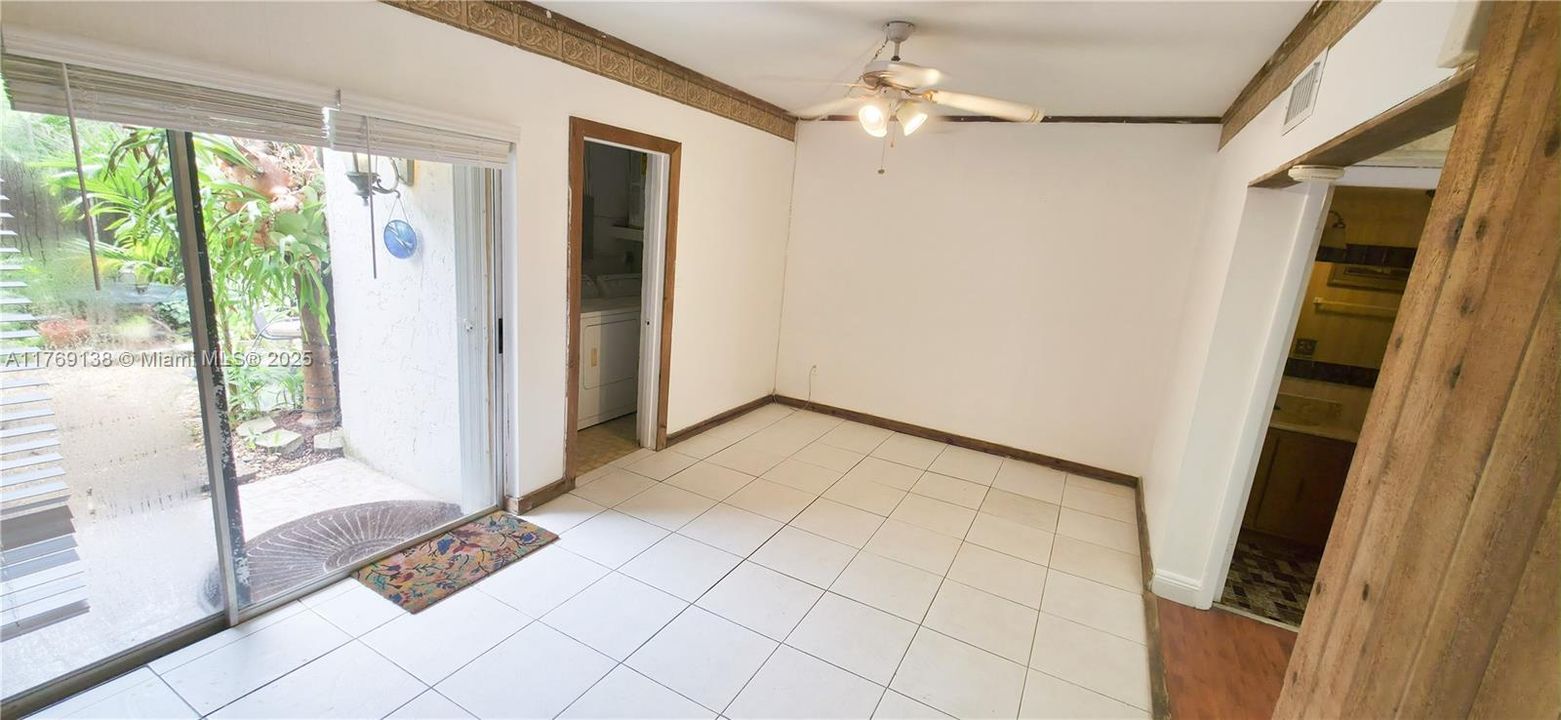 На продажу: $284,995 (2 спален, 2 ванн, 1182 Квадратных фут)