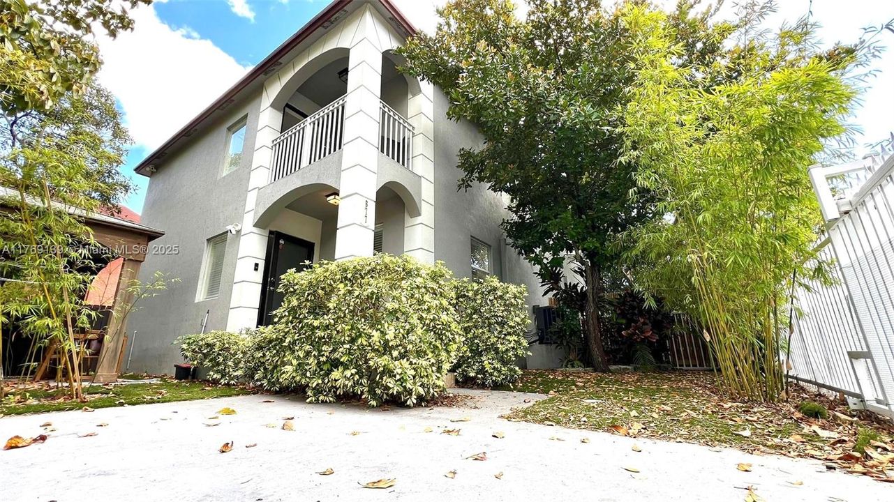 Недавно арендовано: $3,700 (3 спален, 2 ванн, 2580 Квадратных фут)