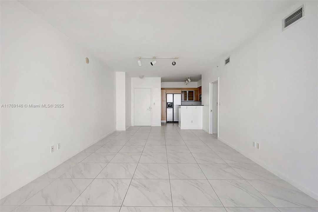 Недавно арендовано: $3,600 (2 спален, 2 ванн, 1105 Квадратных фут)