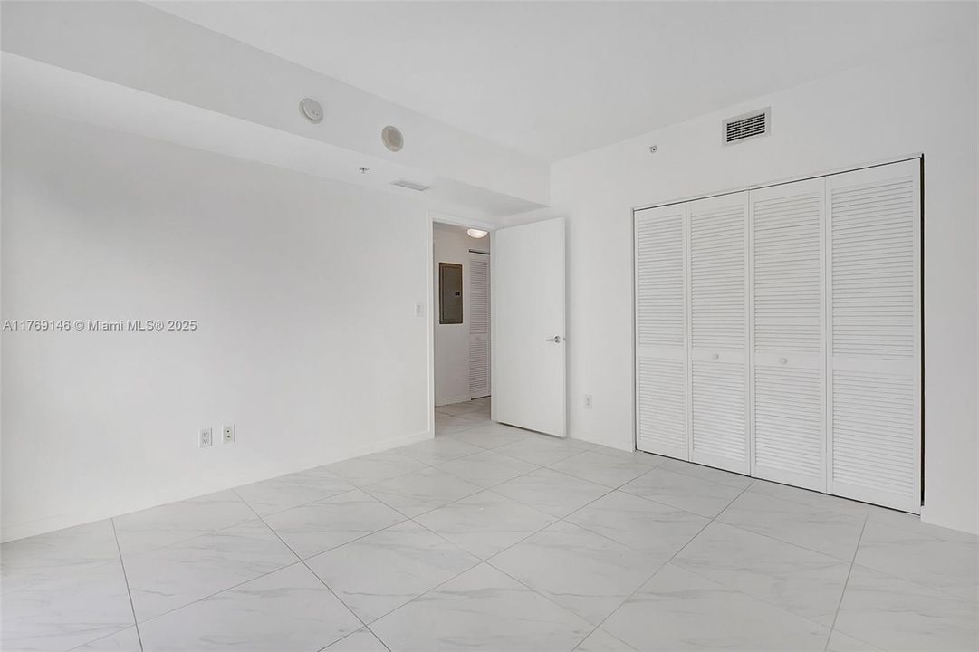 Недавно арендовано: $3,600 (2 спален, 2 ванн, 1105 Квадратных фут)