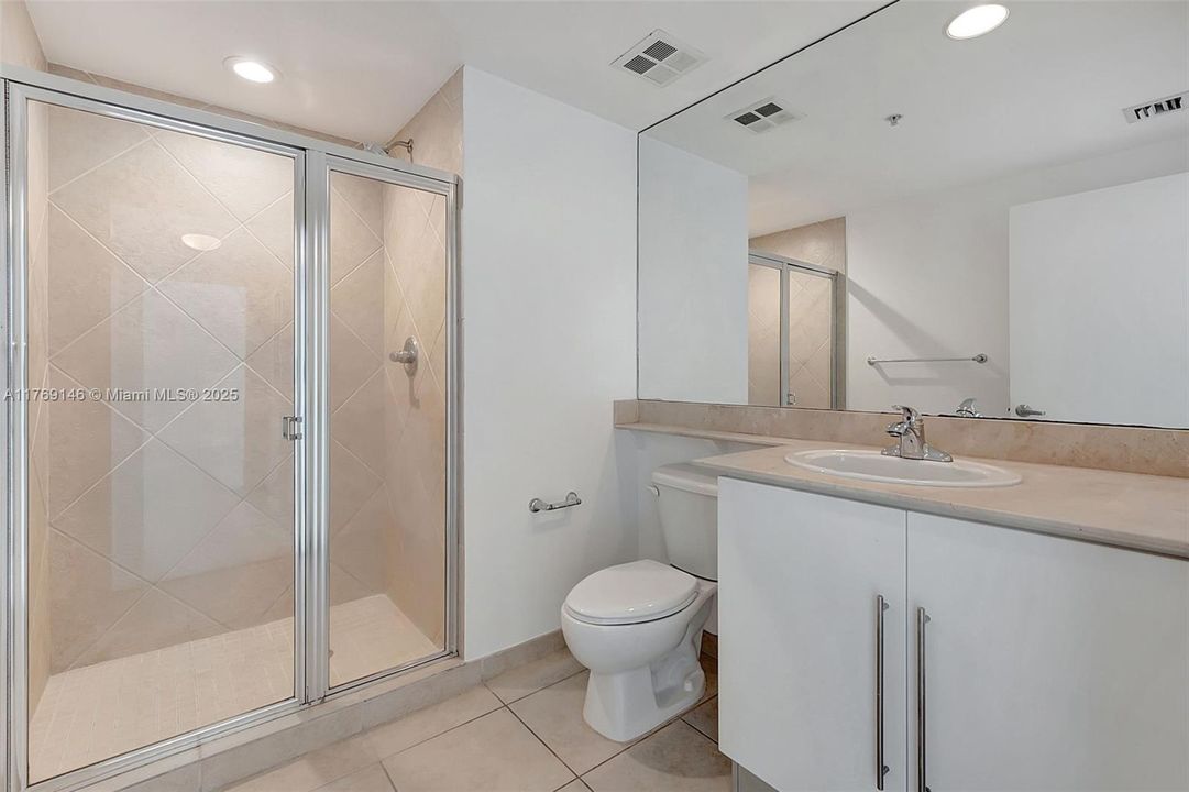 Недавно арендовано: $3,600 (2 спален, 2 ванн, 1105 Квадратных фут)