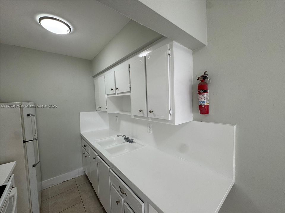 最近租的: $1,400 (1 贝兹, 1 浴室, 3793 平方英尺)