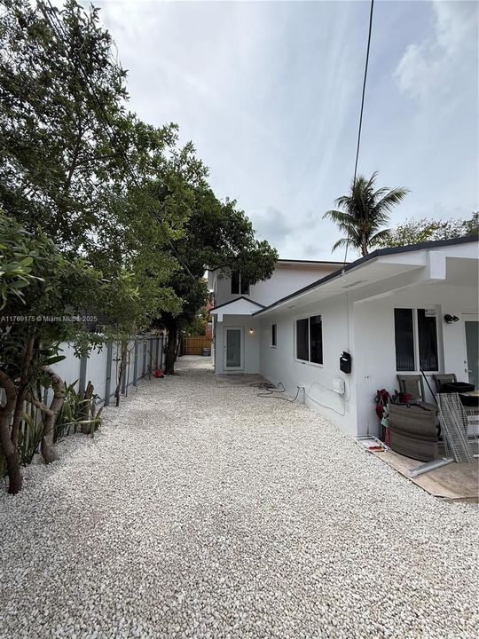 Recientemente alquilado: $3,200 (3 camas, 2 baños, 2234 Pies cuadrados)