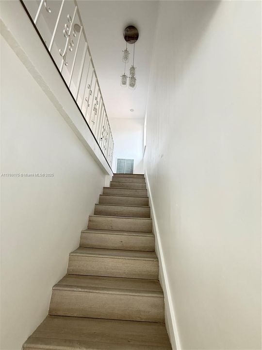 Recientemente alquilado: $3,200 (3 camas, 2 baños, 2234 Pies cuadrados)