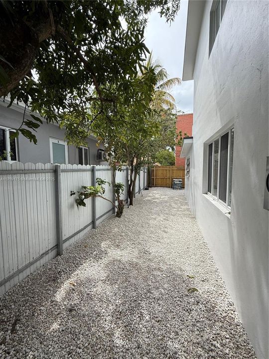 Recientemente alquilado: $3,200 (3 camas, 2 baños, 2234 Pies cuadrados)