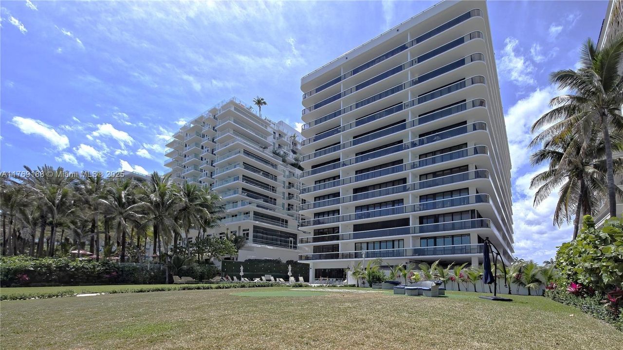 Recently Sold: $950,000 (2 beds, 2 baths, 1260 Square Feet)