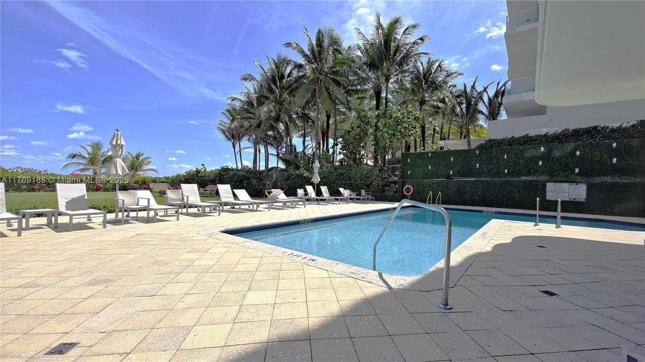 Recently Sold: $950,000 (2 beds, 2 baths, 1260 Square Feet)