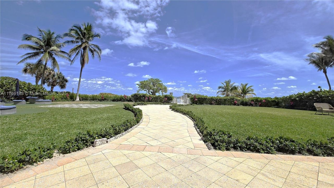 Recently Sold: $950,000 (2 beds, 2 baths, 1260 Square Feet)