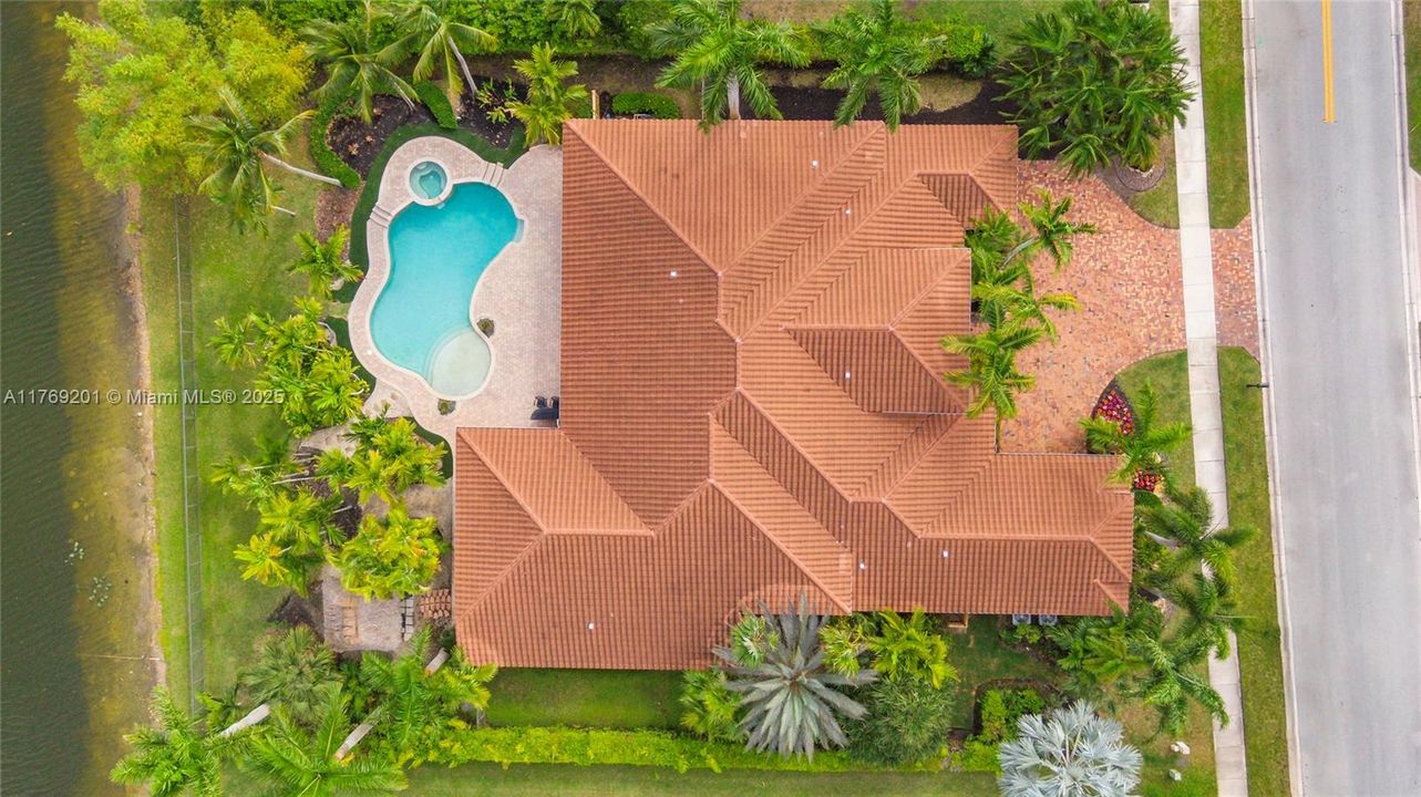 En Venta: $2,299,900 (7 camas, 4 baños, 4506 Pies cuadrados)