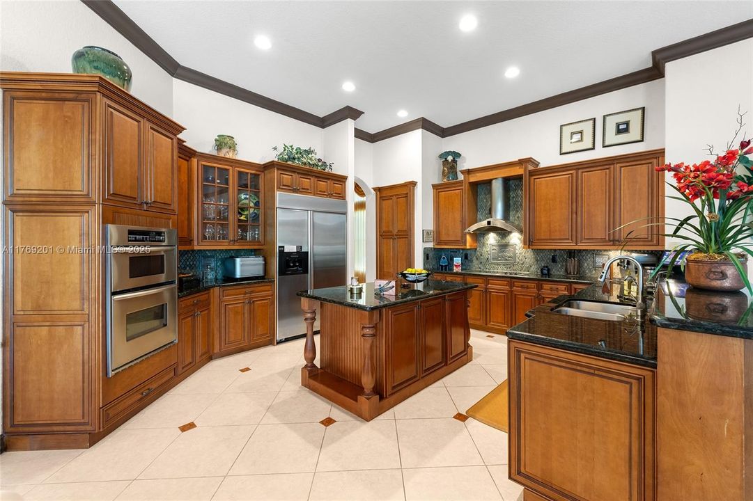 En Venta: $2,299,900 (7 camas, 4 baños, 4506 Pies cuadrados)