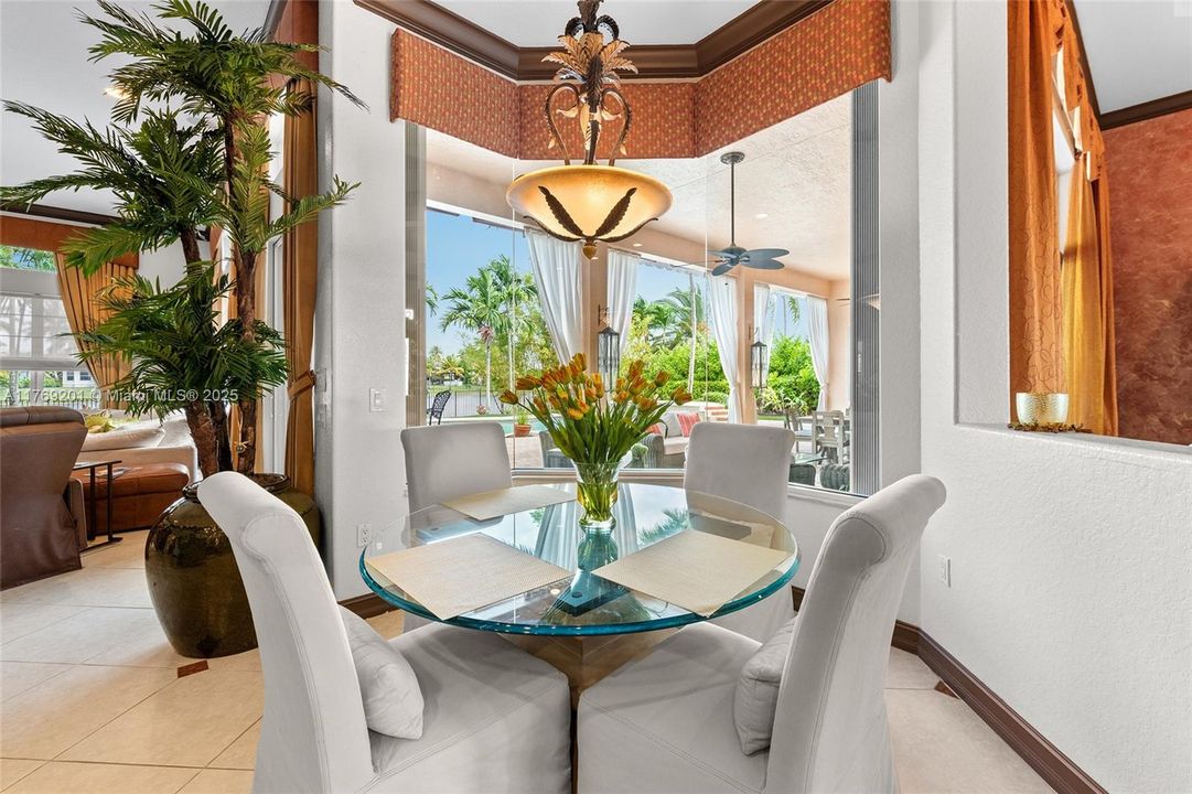 En Venta: $2,299,900 (7 camas, 4 baños, 4506 Pies cuadrados)