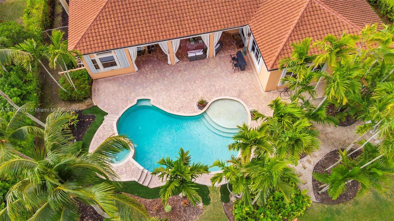 En Venta: $2,299,900 (7 camas, 4 baños, 4506 Pies cuadrados)