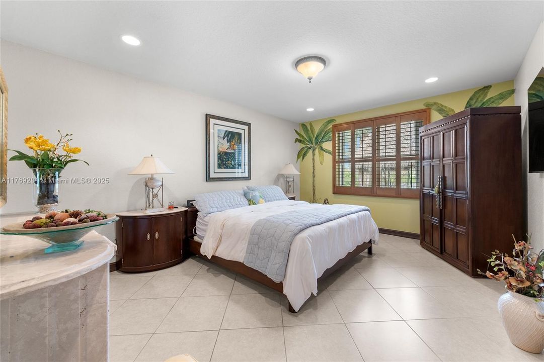 En Venta: $2,299,900 (7 camas, 4 baños, 4506 Pies cuadrados)