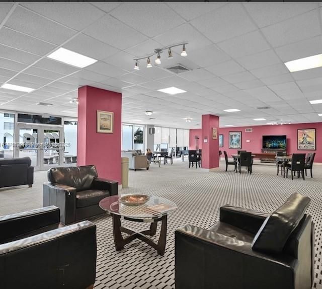 Recently Sold: $190,000 (1 beds, 1 baths, 857 Square Feet)